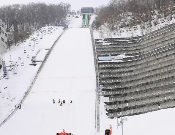 Sapporo Okurayama Ski Jump Stadium【Free tour/60mins】
●Mt. Okura Ski Jump Chairlift ≪Optional≫
Discount applied if show the bus ticket stub
Adults ¥900 Children ¥450
Guests with Disabilities: Adults 400 JPY / Children 200 JPY
Please present your physical or digital disability certificate.