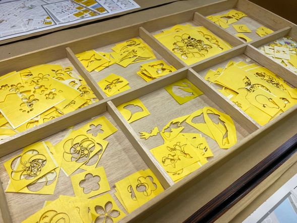 Choose from a variety of patterns and stencils