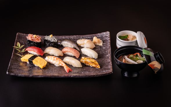 Irifune Sushi (Venue: Hakuju)
(Savor fresh seafood from Suruga Bay! Enjoy delicious sushi crafted by skilled artisans at a beloved local restaurant / Approx. 45 mins)