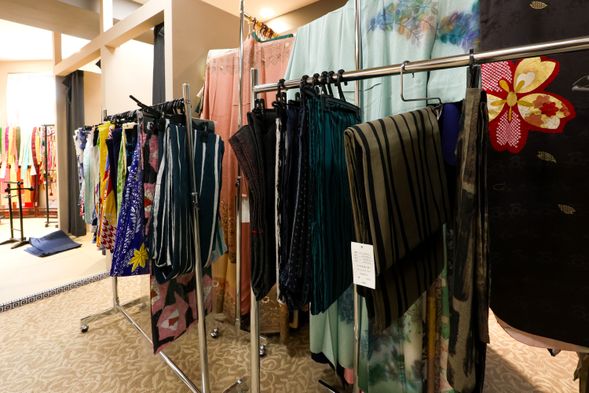 The last kimono fitting is at 6:00 PM.
