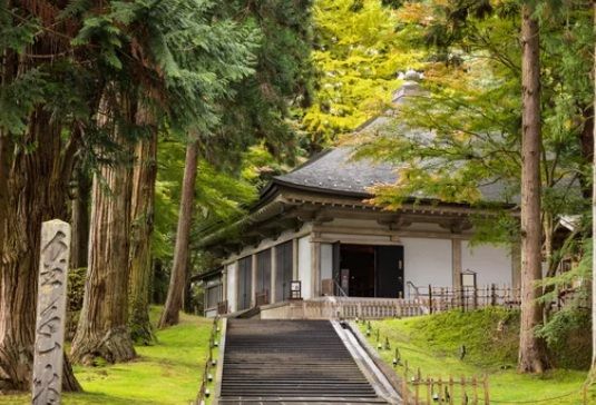 Explore World Heritage Hiraizumi & Visit Konjikido Hall.(1H20)