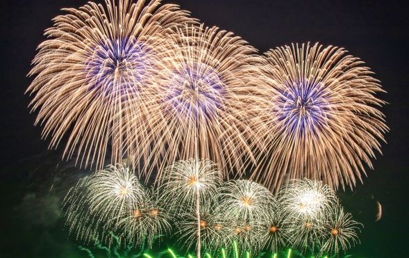 Koga Golf Links / Koga Fireworks Festival
Enjoy one of the largest fireworks festivals in the Kanto region
Arrival at the venue around 17:30
Fireworks scheduled from 19:20 to 20:30