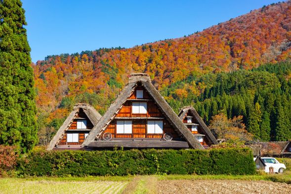 Arrive at Shirakawago
Walking in Shirakawa-go with Englishi Guide (Approximately90min)