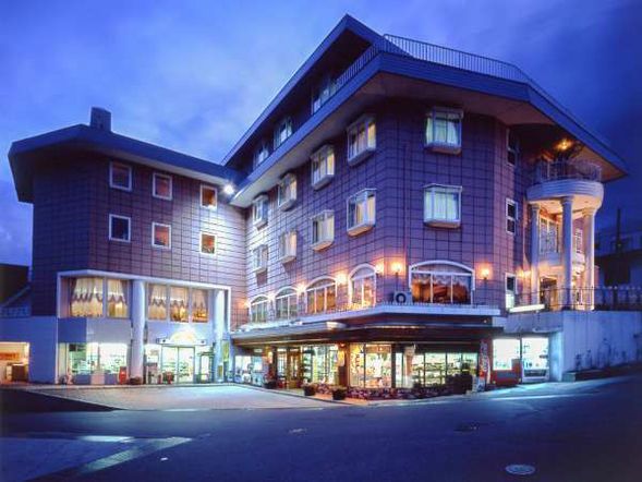 Hakuba Tsugaike Onsen Resort Inn Marion Shinano or equivalent class (arrival around 18:55)
※ Stay at a hotel with hot springs in the Hakuba/Tsugaike area!
※ Dinner will be served at the hotel.