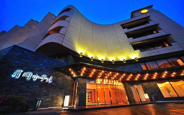Kaminoyama Onsen: Senkeien Tsukioka Hotel
(Hotel check-in)
*Note: If the itinerary is significantly delayed due to traffic or other factors, we will proceed directly to the Zao Ropeway without stopping at the hotel first.