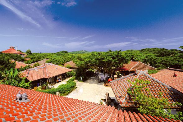 冲绳世界文化王国・玉泉洞(11:30~13:30)