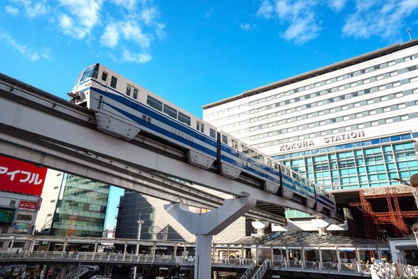 We will pick you up at a hotel near Kokura Station or at Kokura Station itself. Please arrive at the meeting place 5 minutes early.