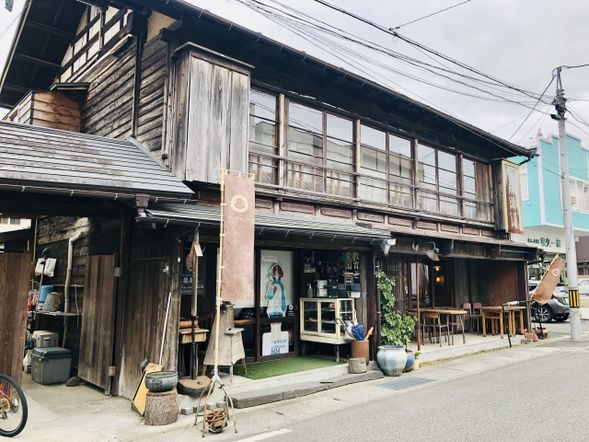 13:00 – 13:30 (30 min) | Heritage Town Walk A guided stroll through the retro Muikamachi shopping street to discover its history and hidden charms.