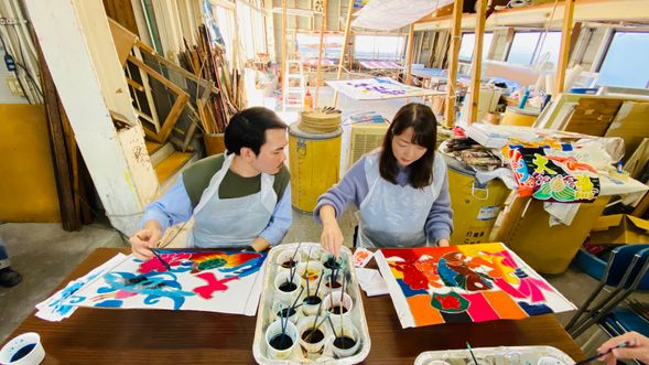 Dyeing Process: Using the professional hake brush, carefully apply the dyes over the stencil. You can control the color gradients and intensity.