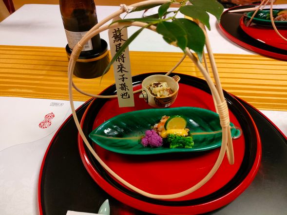 Dinner at Japanese restaurant (100 min).