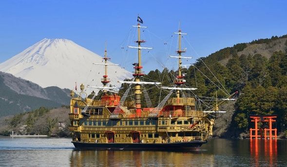 Lake Ashi Cruise, Hakone Ropeway and Visit Hakone Shrine.