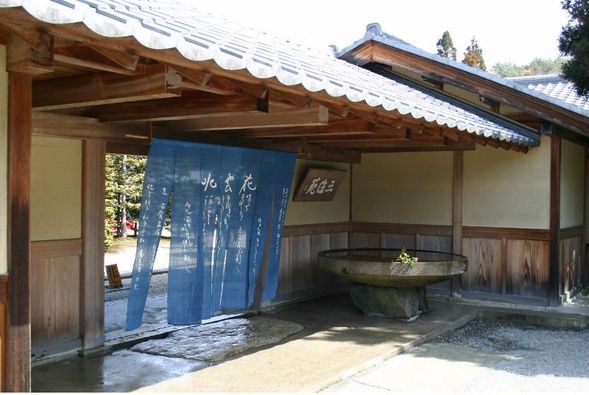 Kanae Shojuan Jyucho-no-Sato
(Enjoy shopping for Japanese sweets while admiring the Hana no Utage Plum Festival and the Satoyama scenery / Approx. 60 minutes)