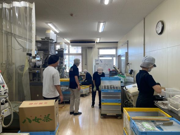 14:00 Yame Tea Factory Visit or Shopping at the Yame Tea Shop only *depend on the period*