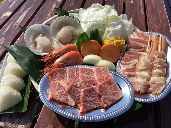 12:00 Enjoy BBQ Lunch