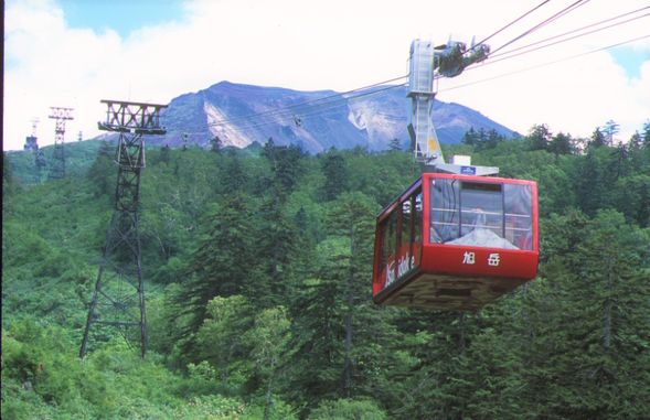 ▶Asahidake ropeway (sky tram)
After lunch, you will board the Asahidake ropeway by yourself.