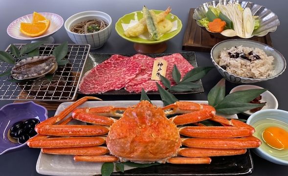 Sasayama Tamamizu
(Enjoy a meal featuring whole snow crab, grilled abalone, and Kobe beef sukiyaki, plus time for shopping / approx. 80 minutes)
Includes a 50-minute all-you-can-drink service during lunch, featuring three types of beer, other alcoholic beverages, and soft drinks!