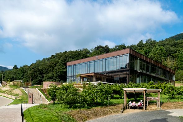 Oenosato Natural Farm
(Shopping at a natural farm resort surrounded by rich nature, focusing on agriculture and food / approx. 50 min)