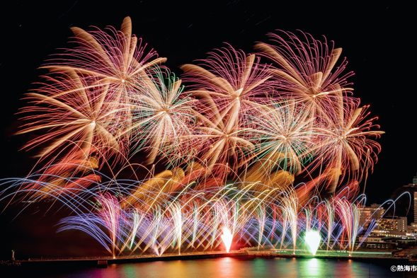 ①Fireworks Plan
Arrival at Atami Port
Enjoy the fireworks at your leisure.
*The bus/guide accompaniment ends here.