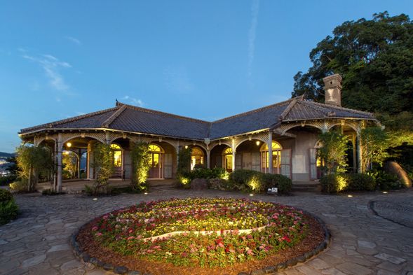 18:00 Glover Garden (60min)