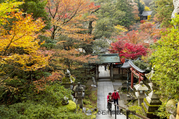 Visit Natadera Temple
*About 30 minutes from the airport
*Entrance fee is included
*Free walk (about 45 minutes)
*No English-speaking guide is provided.
Please explore inside Natadera Temple by yourself