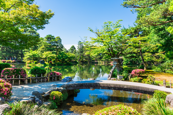 Kenrokuen-Garden
・One of Japan's three most famous gardens
・You can enjoy the beauty of the four seasons