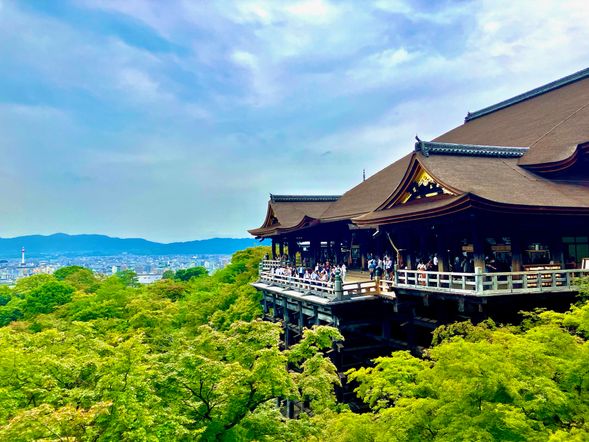 Kiyomizu dera Temple (Admission fee is included / 90 minutes)