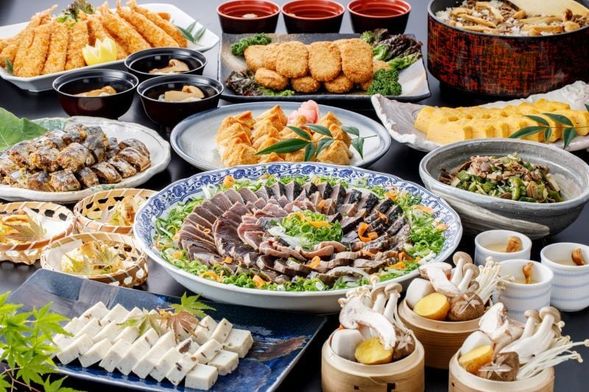 Arashiyama
・West side of Kyoto.
★Lunch info
・Japanese style buffet lunch with local foods
(The dates below will be a Japanese set meal instead of a buffet lunch:4/11, 4/13, 4/16, 4/23, 4/25)