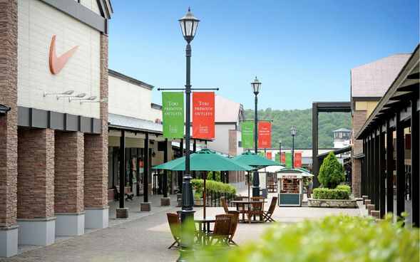 Toki Premium Outlets
(Enjoy shopping and dining in a unique atmosphere that feels like strolling through a townscape / Approx. 2 hours)