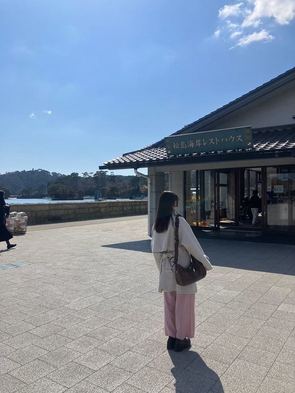 We will meet at the cruise terminal and depart for a Matsushima Bay cruise.