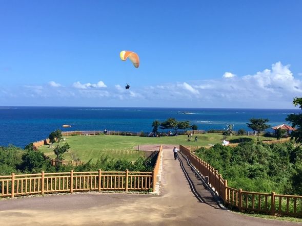 知念岬公园 ※途径NIRAIKANAI大桥(车窗眺望)(10:30~11:00)