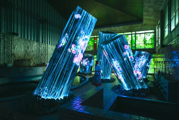 Arrive at Team Lab in Mifuneyama Rakuen Hotel (70minutes)