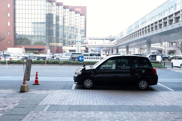 We can arrange round-trip transportation to and from hotels in central Kokura and Kokura Station.