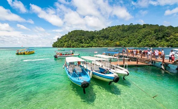 Transfer to Manukan island