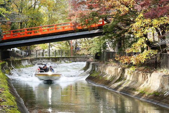 びわ湖疏水船「国宝・重文記念便」乗船(約35分)