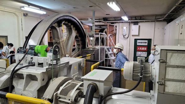 バックヤードツアー(ケーブル巻上室)