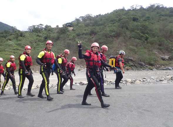 ▶溪谷前行|展開溯溪體驗