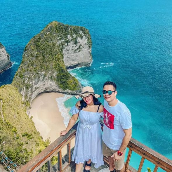 - Nusa Penida Mix Tour ( east & west ) -
06.00 - 06.30 Pick up Hotel area ( Kuta, Legian, Sanur, Seminyak, Canggu, Jimbaran, Nusa Dua, Ubud )
Start the tour with pickup from hotel In Bali
07.30 - Arrive at Matahari Harbour Sanur
Check in Boarding Pass
08.30 - Arrive at Harbour Nusa Penida
Our driver wait in the Harbour Nusa Penida and get ready to start your journey in Nusa Penida
09.00 - Klingking beach
10.30 - Angel's Billabong
12.00 - Lunch
13.00 - Broken Beach
14. 00- Diamond Beach