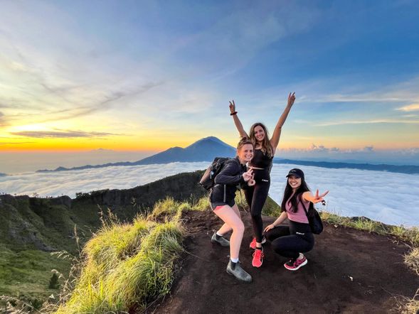 - Mount Batur Sunrise Hike -
01.30. Pick up Hotel
03.30 Start HIkking
08.00 Finish
09.00 Back to hotel
- Out of Pick-Up Locations -
For pickups from the following areas, additional fees apply:
Lovina, Amed, Tulamben: IDR 150,000 per person
Candidasa: IDR 100,000 per person
Additional Hours Surcharge
The tour duration is 8 hours. For any extra hours, there will be a charge of USD 5 per hour, payable directly to the guide on-site.