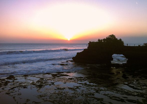 - Tanah Lot, Jatiluwih Terrace, & Ulundanu Beratan Tour -
08.00 Pick up ar The Lobby Hotel
10.00 Bali Handara Gate
11.00 Ulun danu Temple'
12.00 Lunch
14.00 Jati Luwih rice Terrace UNESCO SITE
16.00 Tanah Lot Temple
18.00 Tanah lot sunset spot view
19. Back to Hotel