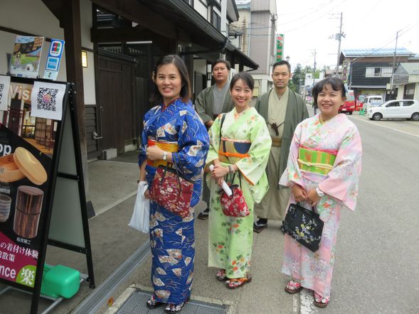 和服體驗(歸還)(停留約30分):
返還和服前,可再補拍最後幾張紀念照。體驗不同風格的和服後,留下專屬角館的一段美好回憶。
※需選擇 含和服著裝體驗方案