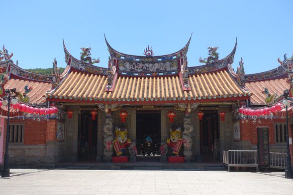 パワースポット巡り 新竹百年の指定史跡『三元宮』でご利益を願って (約10分)