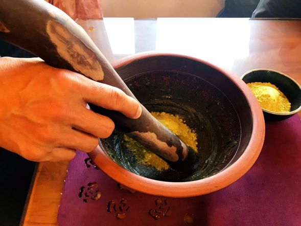 擂茶(レイチャ) DIY体験
「食べる健康茶」として台湾の人々に愛される擂茶は、雑穀や豆などをすり潰したものにお湯を注いでいただくお茶のこと。
お茶を一から自分で作るDIY体験をお楽しみください。
※擂茶DIY体験料金:1人TWD300/現地払い