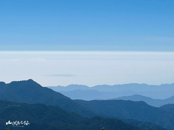 若天氣極佳,有機會看到佇立於太平洋的綠島。