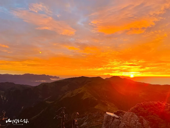 第三日清晨,我們將會在向陽山山頂上,迎接屬於你的曙光。