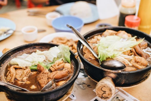 巴生黑湯肉骨茶,百年經典老味道