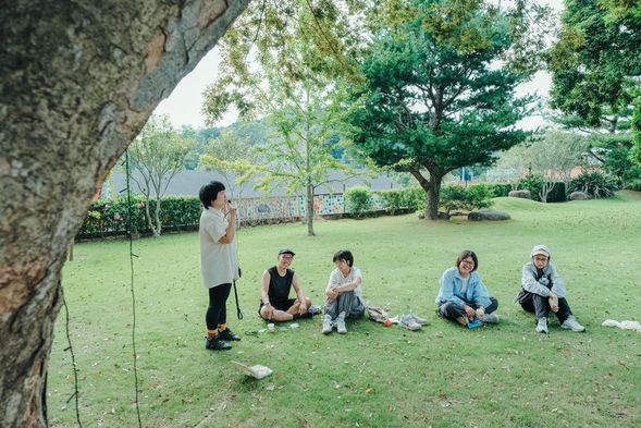 草地野餐,與阿姨自在交流