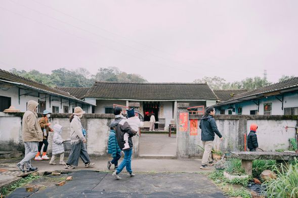 山中秘境人家,拜訪雞農老伙房