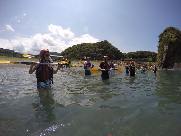 豆腐岬岸邊指導獨木舟操作技巧