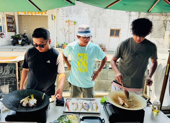 海派廚房【鮮魚料理體驗】殺魚、煎魚、吃魚~~
