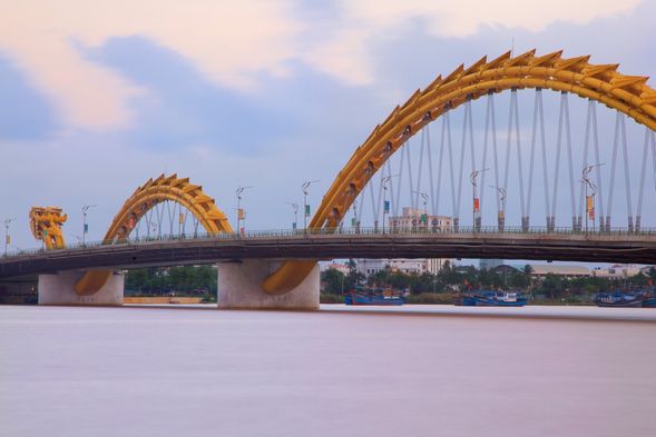 龍橋韓江畔(龍橋、愛情鎖公園、龍首魚身像)